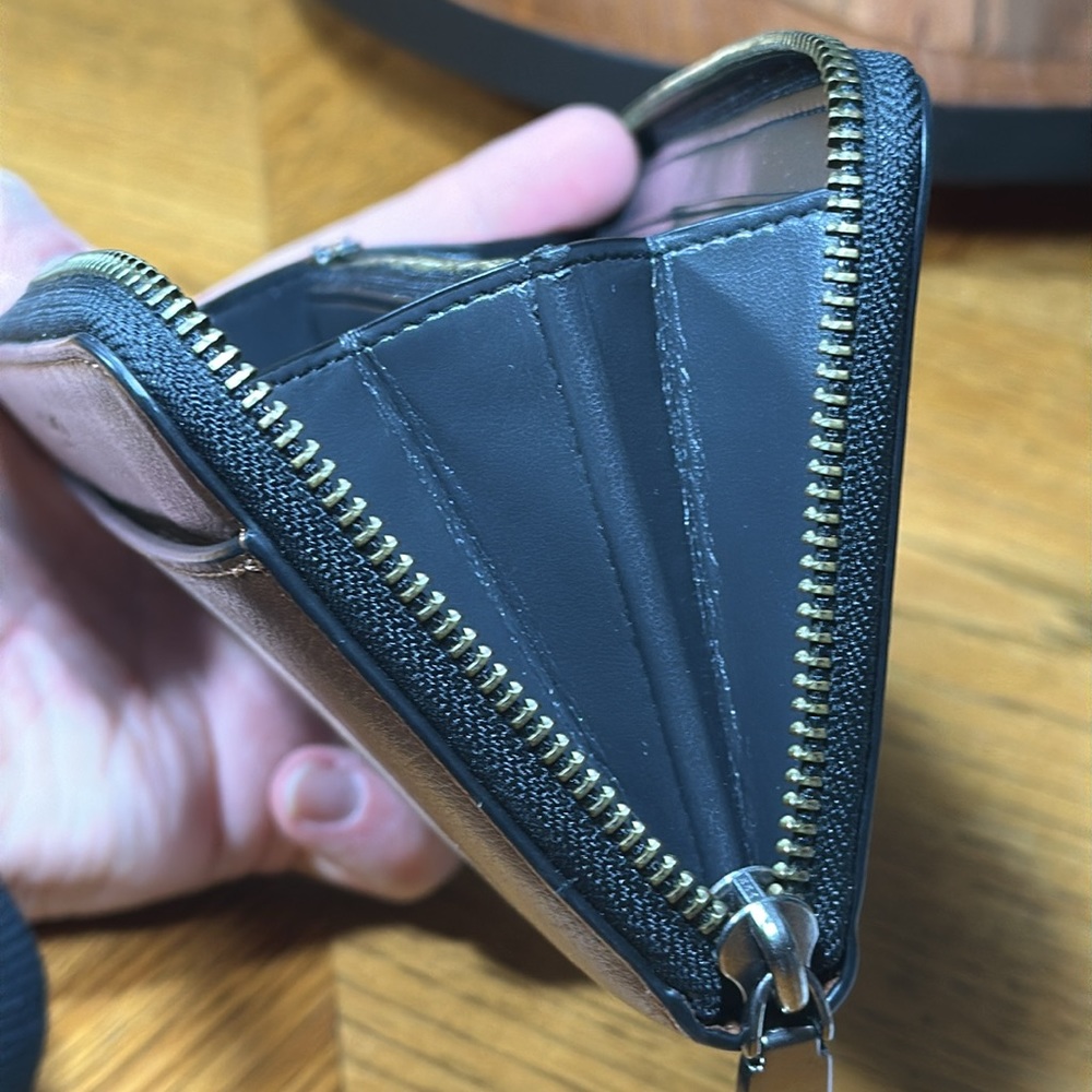 *HTF Color Combination* COACH Accordion Varsity Zip-Around Wallet - Picture 15 of 16